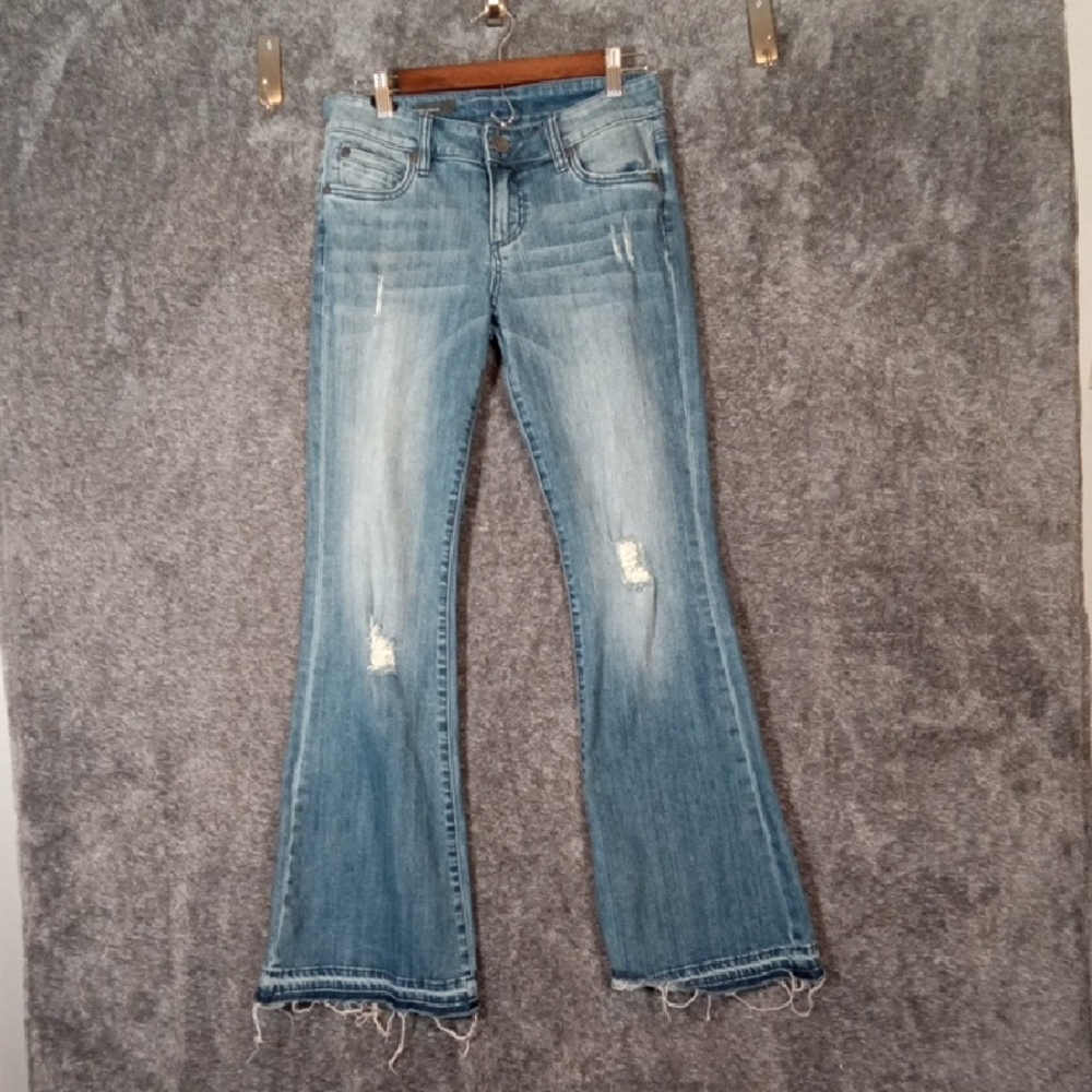 Kut From The Cloth Elena Super Flare Raw Hem Mid Rise  Long Womens 4 - Picture 2 of 12